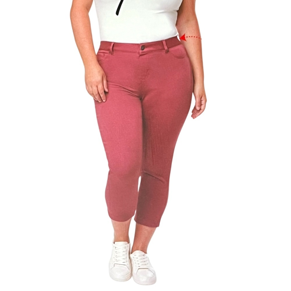 Up! Dusty Pink Women's Cropped Stretch Pants in Pink